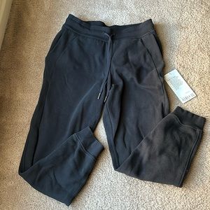 NWT lululemon Scuba High Rise Jogger *Full Length in Black